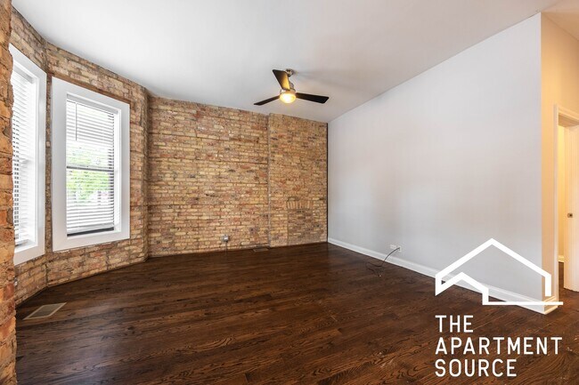 Photo - 1758 W Montrose Ave Unit 1