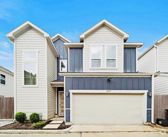 Building Photo - 1257 W Tidwell Rd Rental