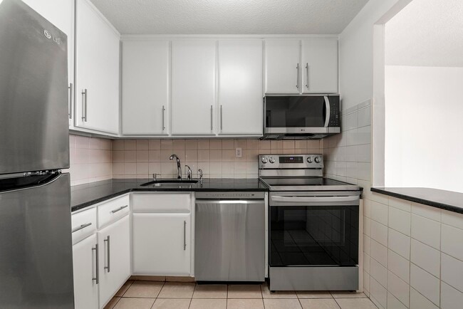 Photo - 7855 JFK Blvd E Unidad 10G