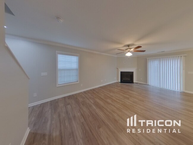 Photo - 313 Fairford Rd