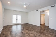 2BR, 2BA - 1,107SF