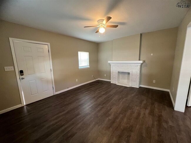 Photo - 1104 Bluff St