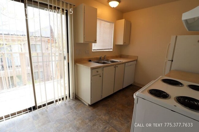 Photo - 3481 Tripp Dr Unit 5