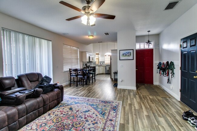 Photo - 1207 E Esther St