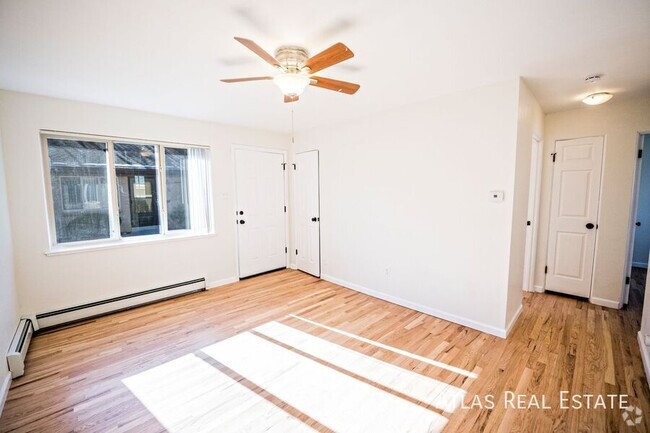 Building Photo - NEWLY RENOVATED - Beautiful 2bed, 1bath in... Rental