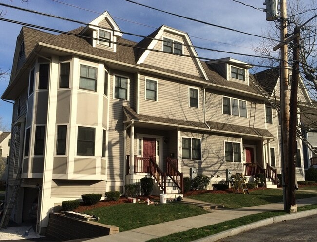 Photo - 18 5th Ave