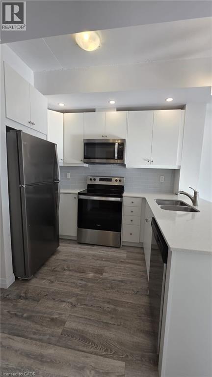 Photo - 60 Charles St W Unit 2707