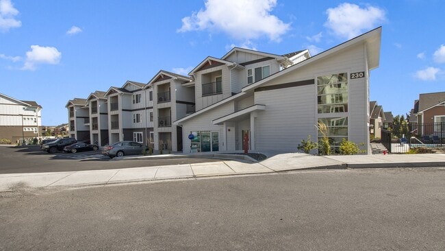 Building Photo - Tides at Willow Pointe