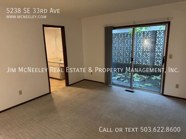 Photo - 5238 SE 33rd Ave