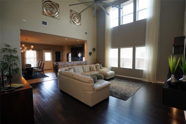 Photo - 3221 Pearlman Dr
