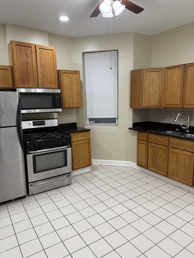 Photo - 5522 S Loomis Blvd Unidad Loomis #1