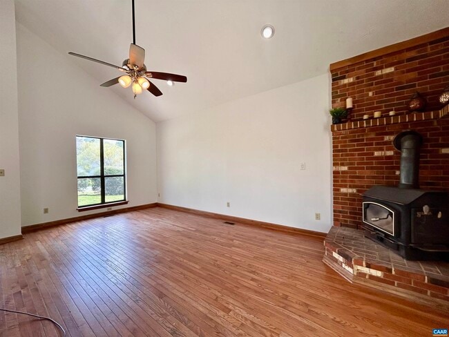 Photo - 1 Old Mill Ct