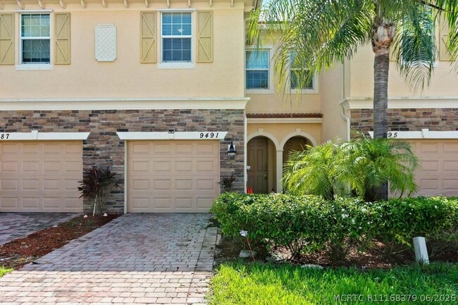 Building Photo - 9491 SW Merlin Ct