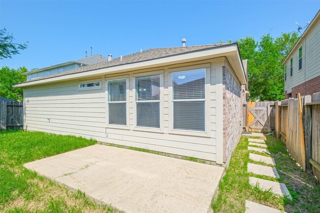 Photo - 15527 Fir Woods Ln