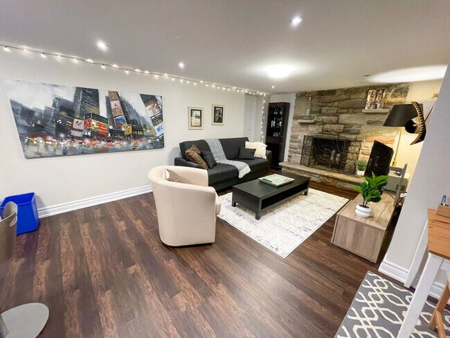 Photo - 53 Lilian Dr Unit ID1039208P