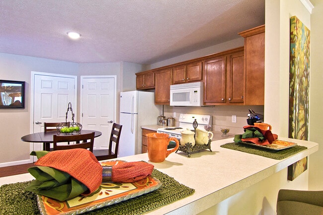 Spacious, Eat-In Kitchens - Redwood North Ridgeville Bagley Road