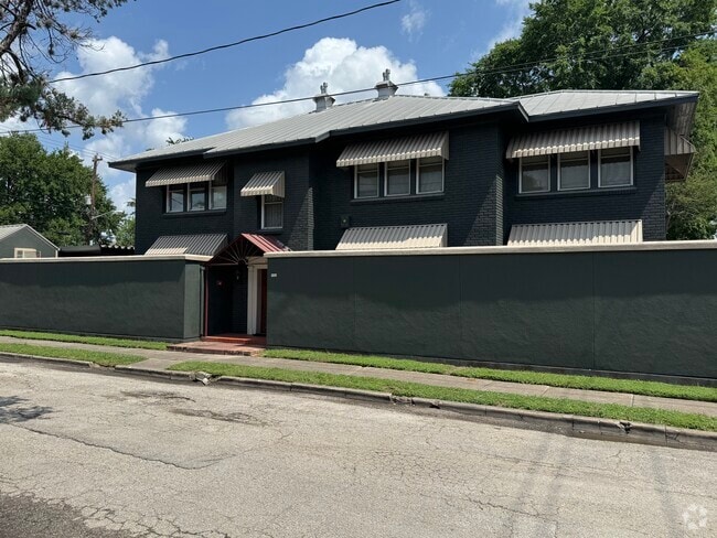 Building Photo - 906 Oakley St Rental