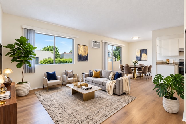 South Oakhurst Luxury Investments LLC