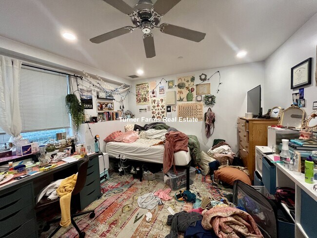 12 Fern St Unit 1
