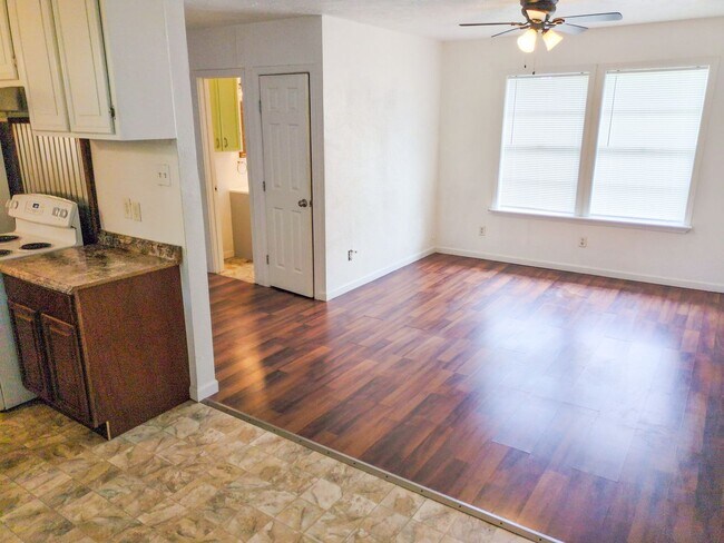 Photo - 12843-12849 Hamshire Rd Unit 12847 Hamshire Rd-RTR 06/15/26