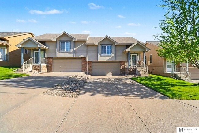 Photo - 19724 Marinda St