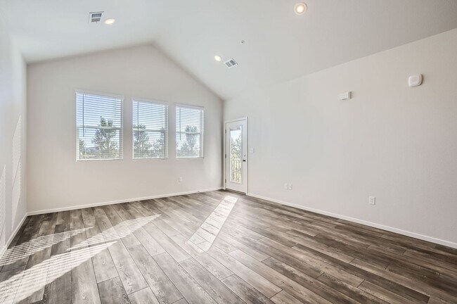 Photo - 2060 Autumn Moon Dr