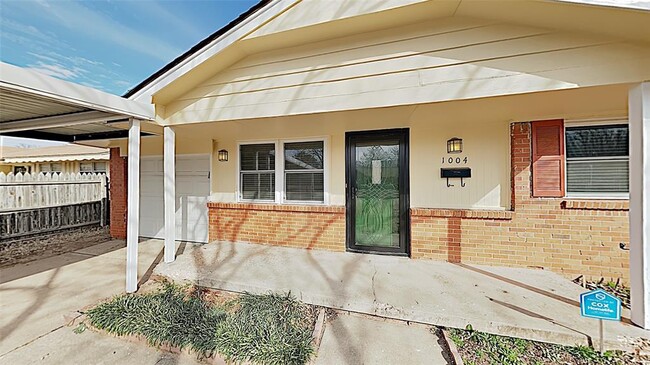 Photo - 1004 Moraine Ave