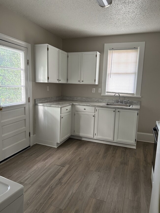 Photo - 211 Sharp St