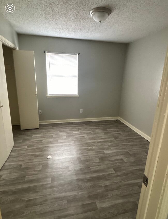 Photo - 304 Loire Ave