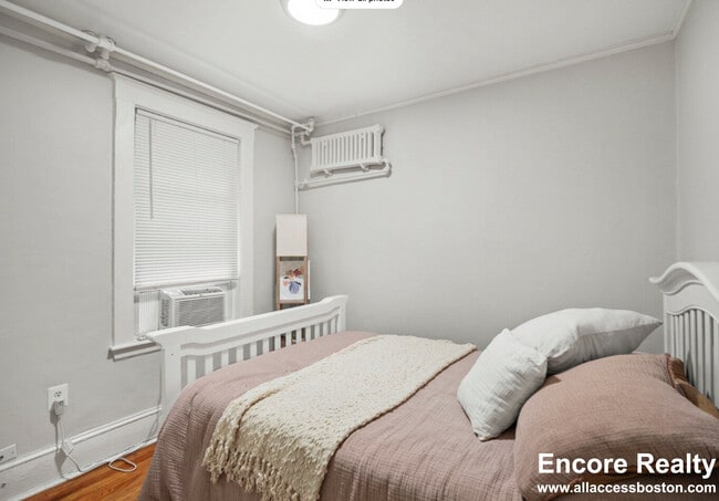 Photo - 24 Chiswick Rd