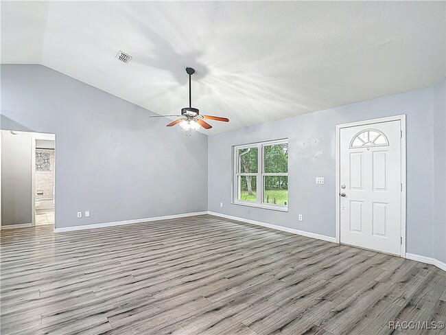 Photo - 884 W Massachusetts St