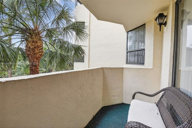 Photo - 7401 NW 16th St Unidad 307