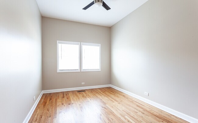 Photo - 3138 N Sawyer Ave