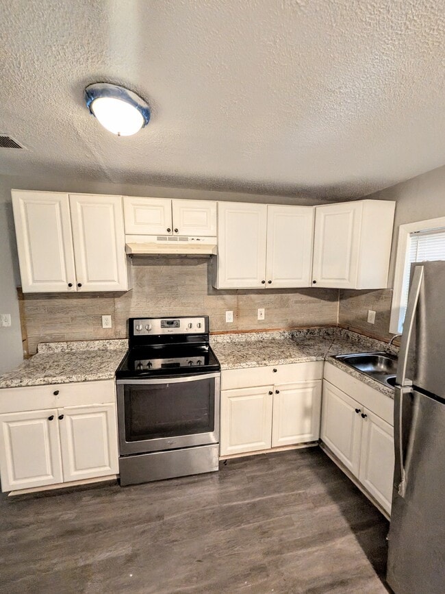 Photo - 710 McDaniel St SW