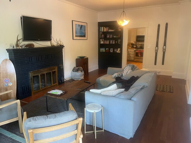 Photo - 657 Siskiyou Blvd Unit 1
