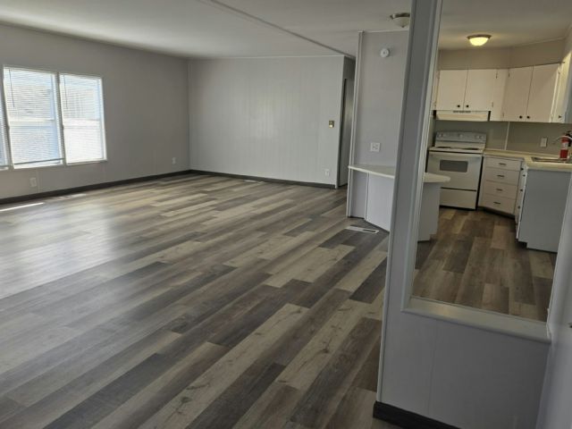 Photo - 406 50th Avenue Plaza W