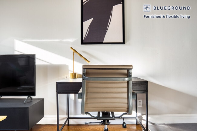 Photo - 273 W 10th St Unit FL4-ID1060