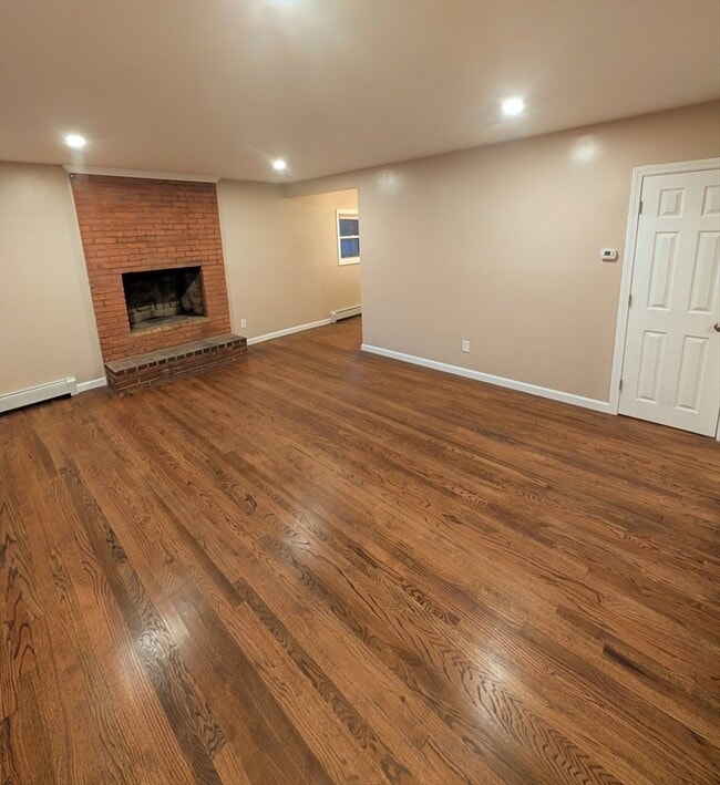 Photo - 17 Mayflower Cir