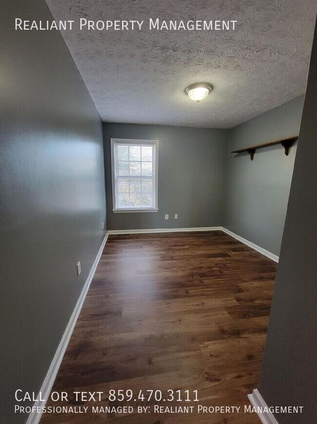 Photo - 648 Hugging Bear Ln