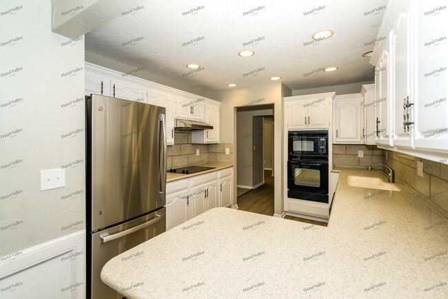 Photo - 8304 S 6th St