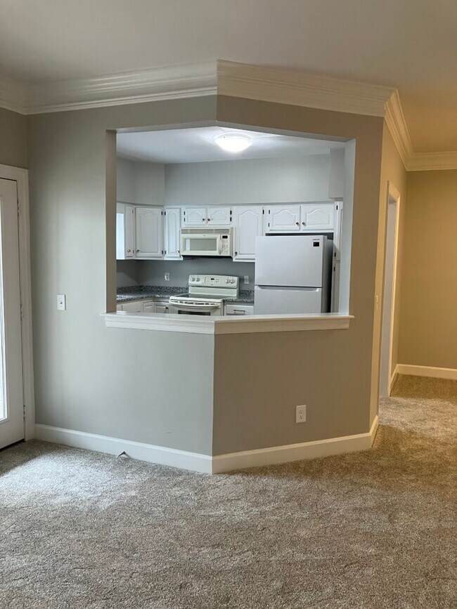 Photo - Winter Move in promo,  1/2 off one months ...