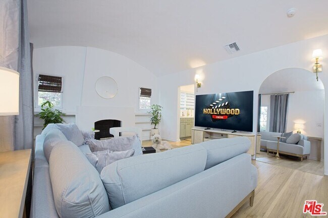 Photo - 951 N Martel Ave