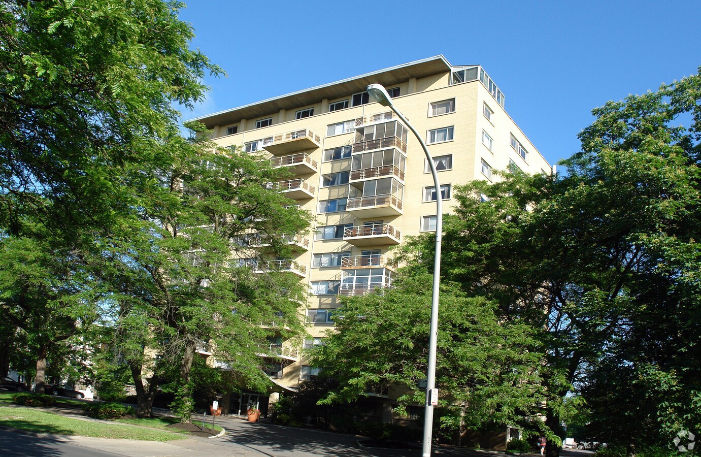 Imperial Gardens Apartments - Imperial Gardens Apartments