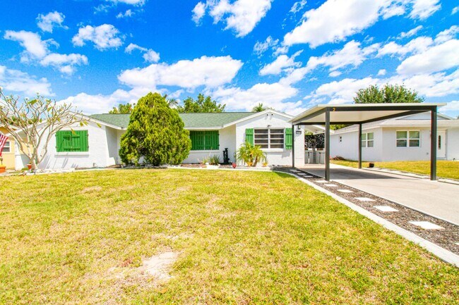 Photo - ** UNFURNISHED ANNUAL** CUTE REMODELED DUP...