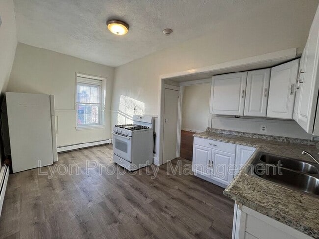 Photo - 189 Exchange St Unit 3