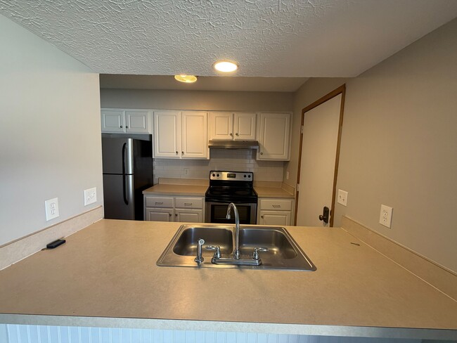 Photo - 1762 Queensbridge Dr