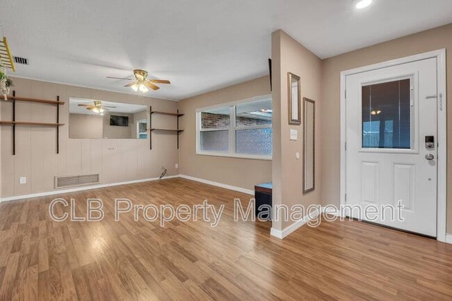 Photo - 709 Hillville Dr