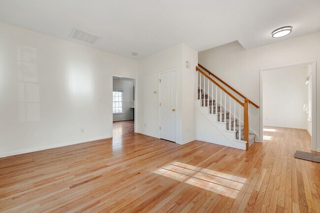 Photo - Renovated 4 bed/2.5 bath in Chapel Hill/Carrboro city school district!