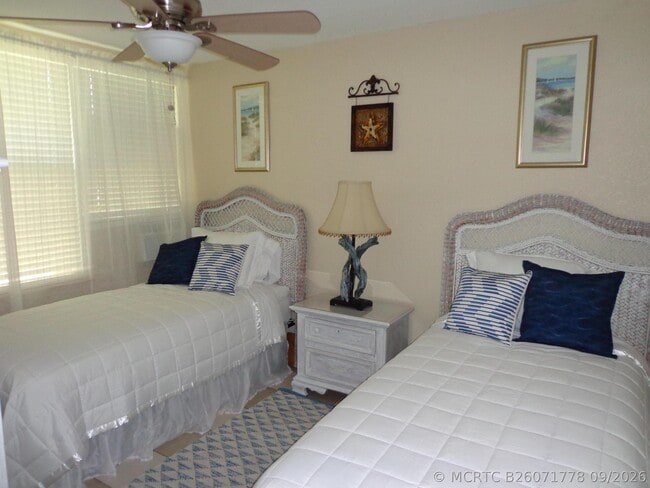 Building Photo - 11751 Oleander Dr