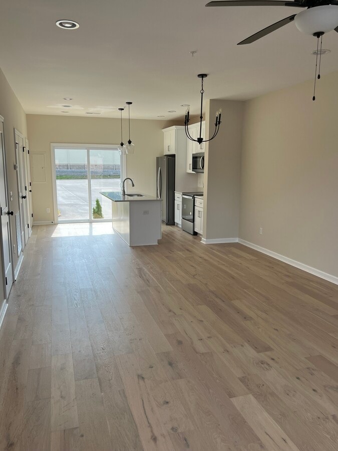 Photo - 1011 E 10th St